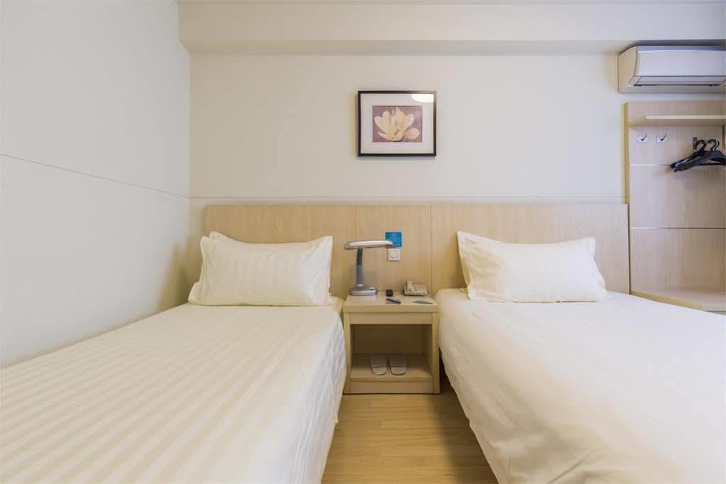 Beijing Zhanghe Hotel Exterior photo